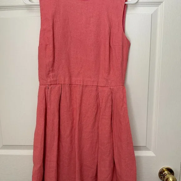 Gap Linen Fit and Flare Dress Size 0 Gap Linen Fit and Flare Dress Size 0